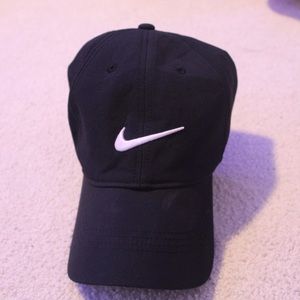 Black Nike Golf hat